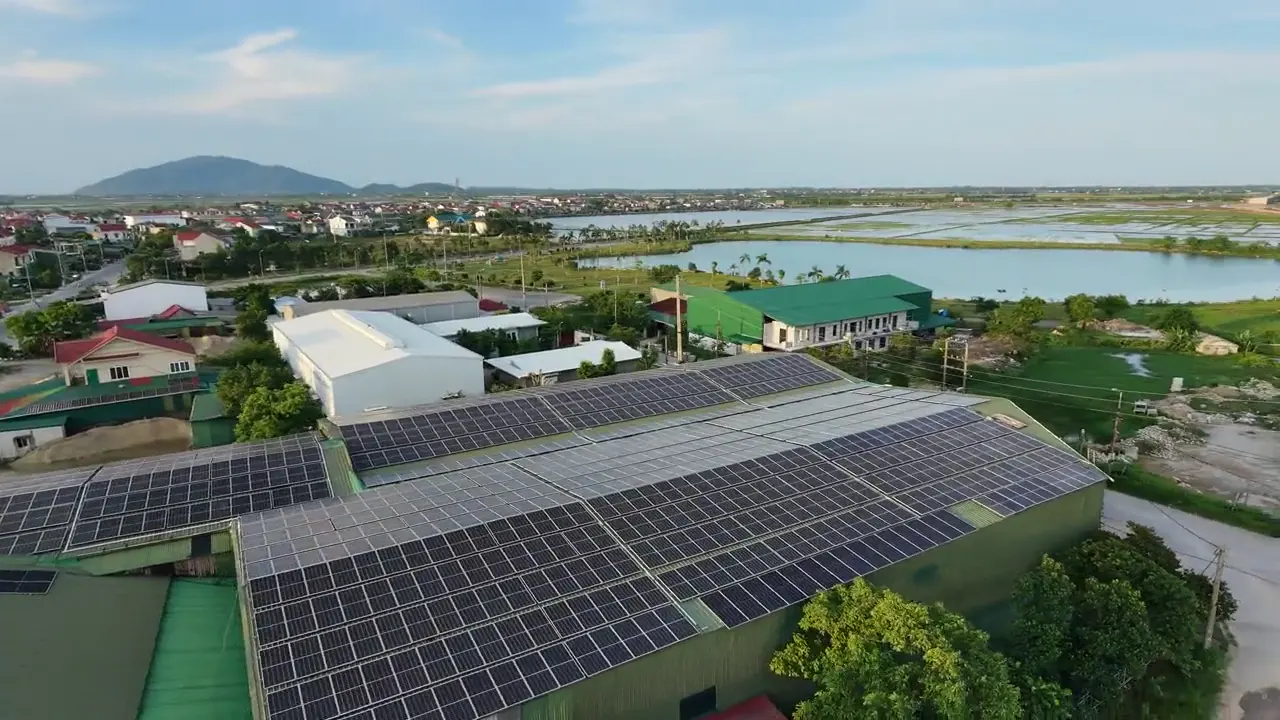 Hệ điện mặt trời 350 kWp bán điện tại Hà Tĩnh: ghi chép lắp đặt và 6 năm vận hành